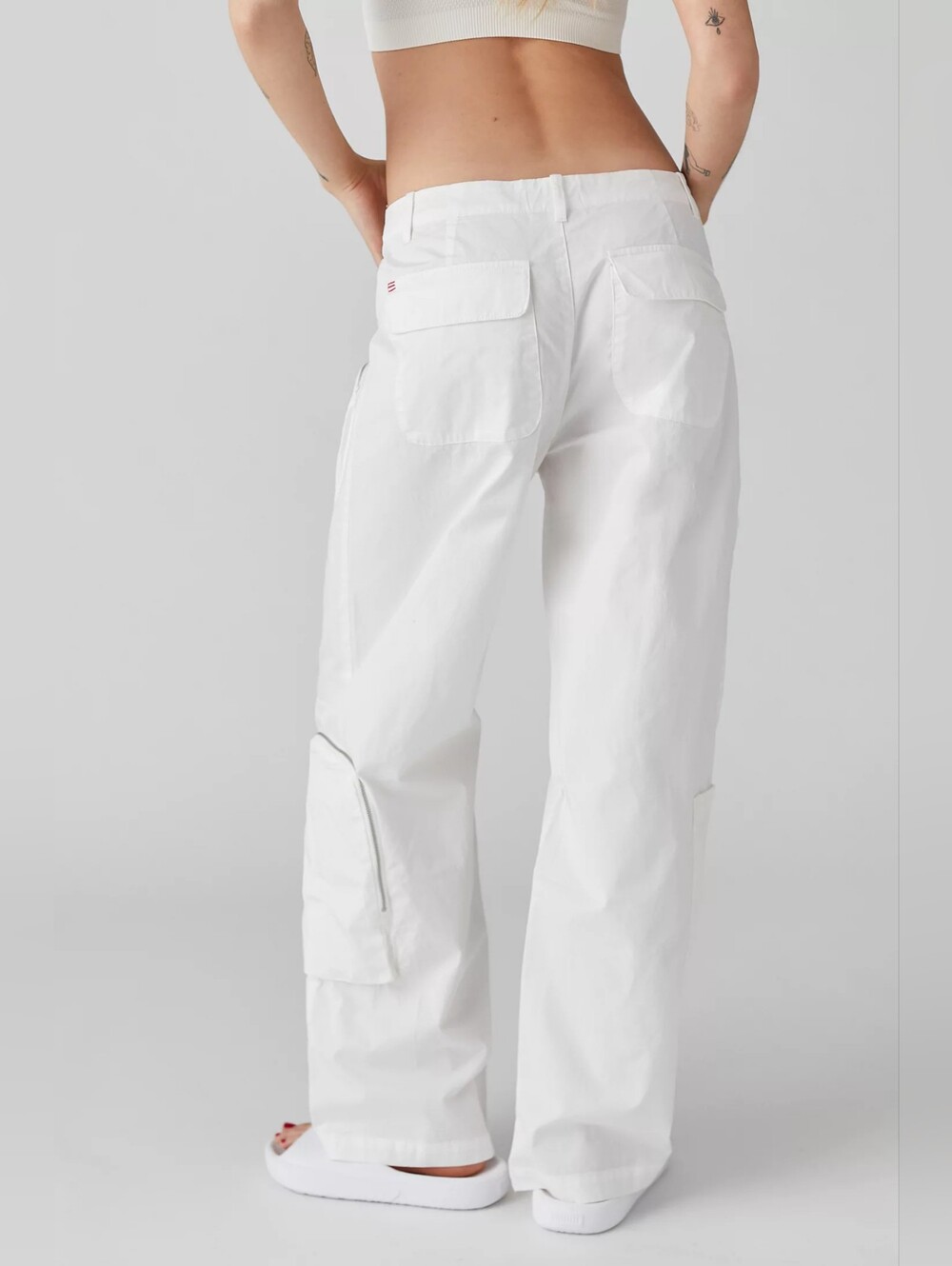 Women's BDG Suki Multi-Pocket Cargo Pant-Size 6 *NWT* - Picture 3 of 8